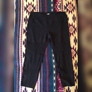Capri workout leggings